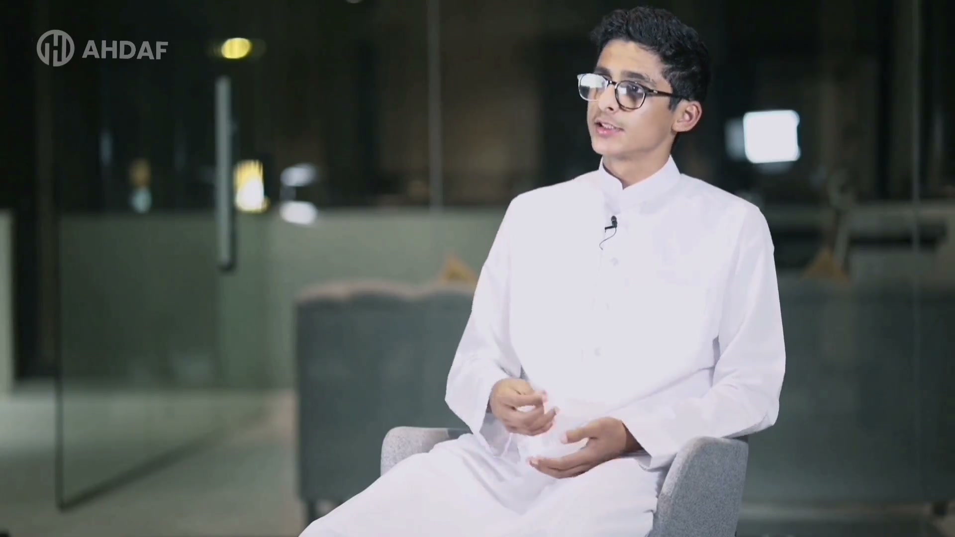 طلاب أهداف يشاركون تجربتهم في المعسكر الصيفي ببريطانيا